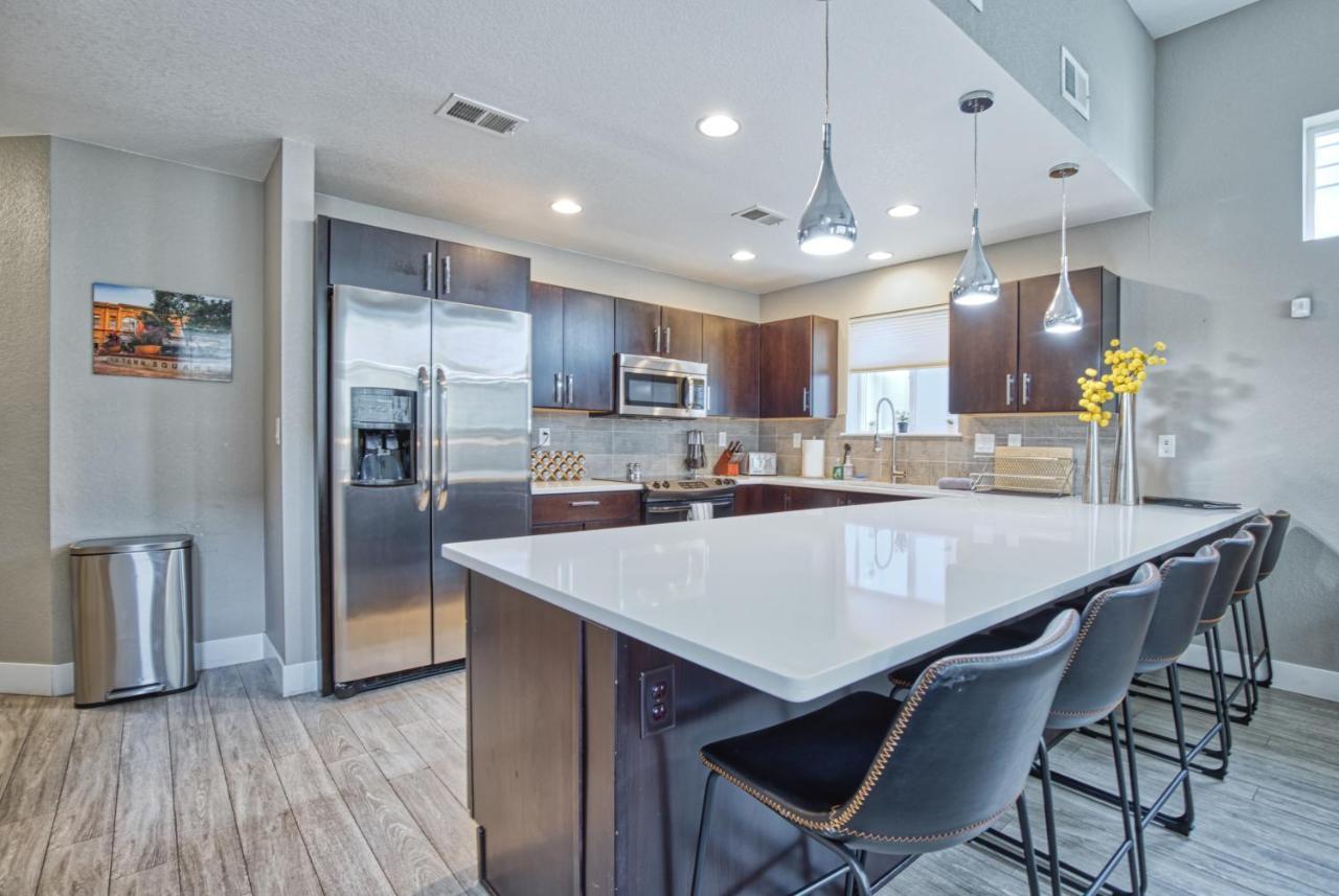Modern Townhome Near Old Town, Breweries, & River! Fort Collins Exteriör bild