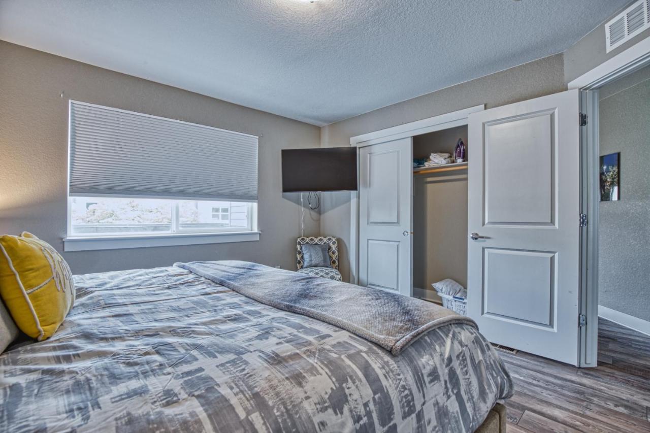 Modern Townhome Near Old Town, Breweries, & River! Fort Collins Exteriör bild